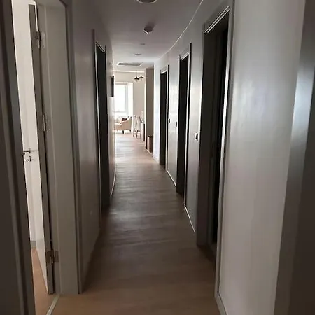 Luxurious Three-bedroom House With 24/7 Security * Estambul