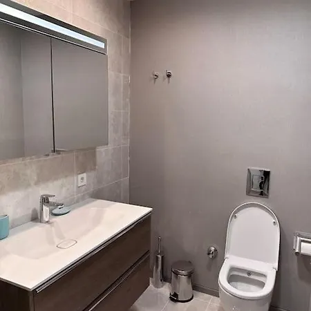 Appartamento Luxurious Three-bedroom House With 24/7 Security